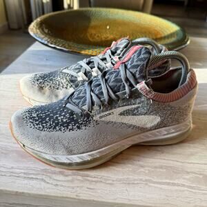Brooks Bedlam Gray/Black/Red Lace Up Running Shoes US 8 EU 39 UK 6